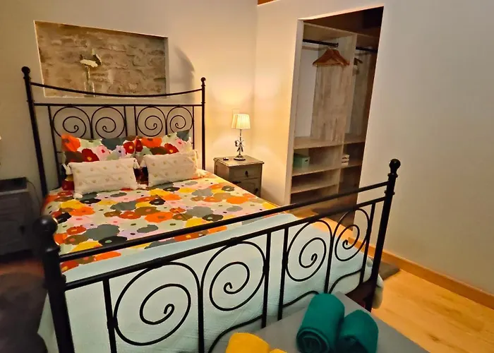 Azoka By The Sea- Centro Historico De Peniche